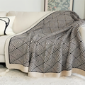 DecoDiamond Plaid Tæppe – Komfortabel elegance med geometrisk charme