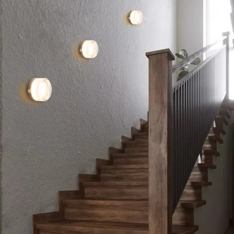 Moderne rund væglampe