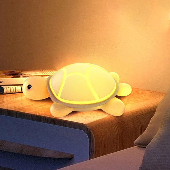 ShellGlow LED Natlampe | Søde Skildpadde | Blødt Silikone | Farveskift & Varmt Lys | USB-C Genopladelig | 10,2 × 15,8 × 6,1 cm