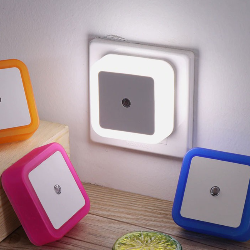 SensorGlow – Smart Sensor Natlampe med Langvarig Lysstyrke